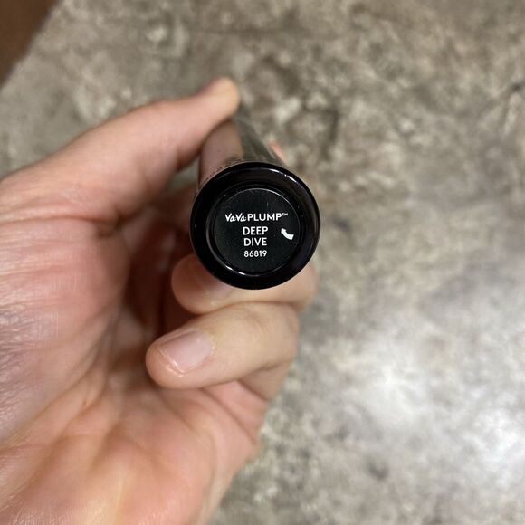 Buxom Va Va Plump Shiny Liquid Lipstick - DEEP DIVE - 0.11 Oz - NWOB - Picture 4 of 4